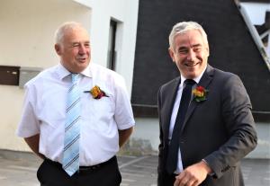 ON  Zlati grb Občine Nazarje je prejel Franjo Podrižnik in družba BSH Hišni aparati nazarje, zanjo Matija Petrin  F Jože Miklavc  IMG_9012 (2)